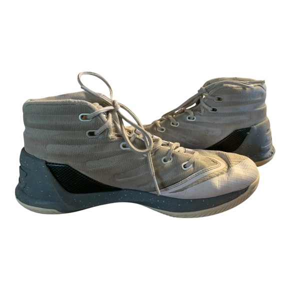 Under Armour Boys Curry 3 Basketball Shoes White 1274061-101 Lace Up Mid Top 7Y - Picture 2 of 13